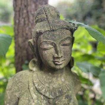 apsara garden statue tuinbeeld zandsteen sandstone